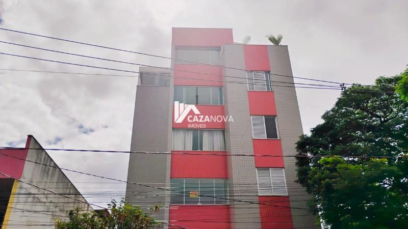 Apartamento de 02 quartos, 02 vagas e elevador no Caiçara